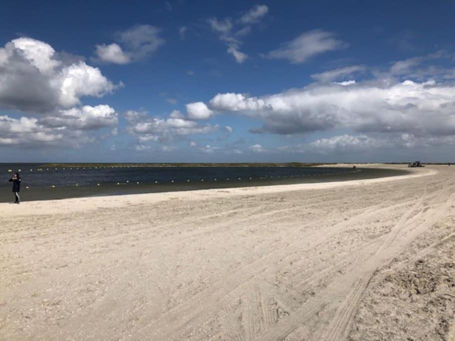 Gezellige Pipo Met Grote Schommel Aan Het Water Villa Medemblik Luaran gambar